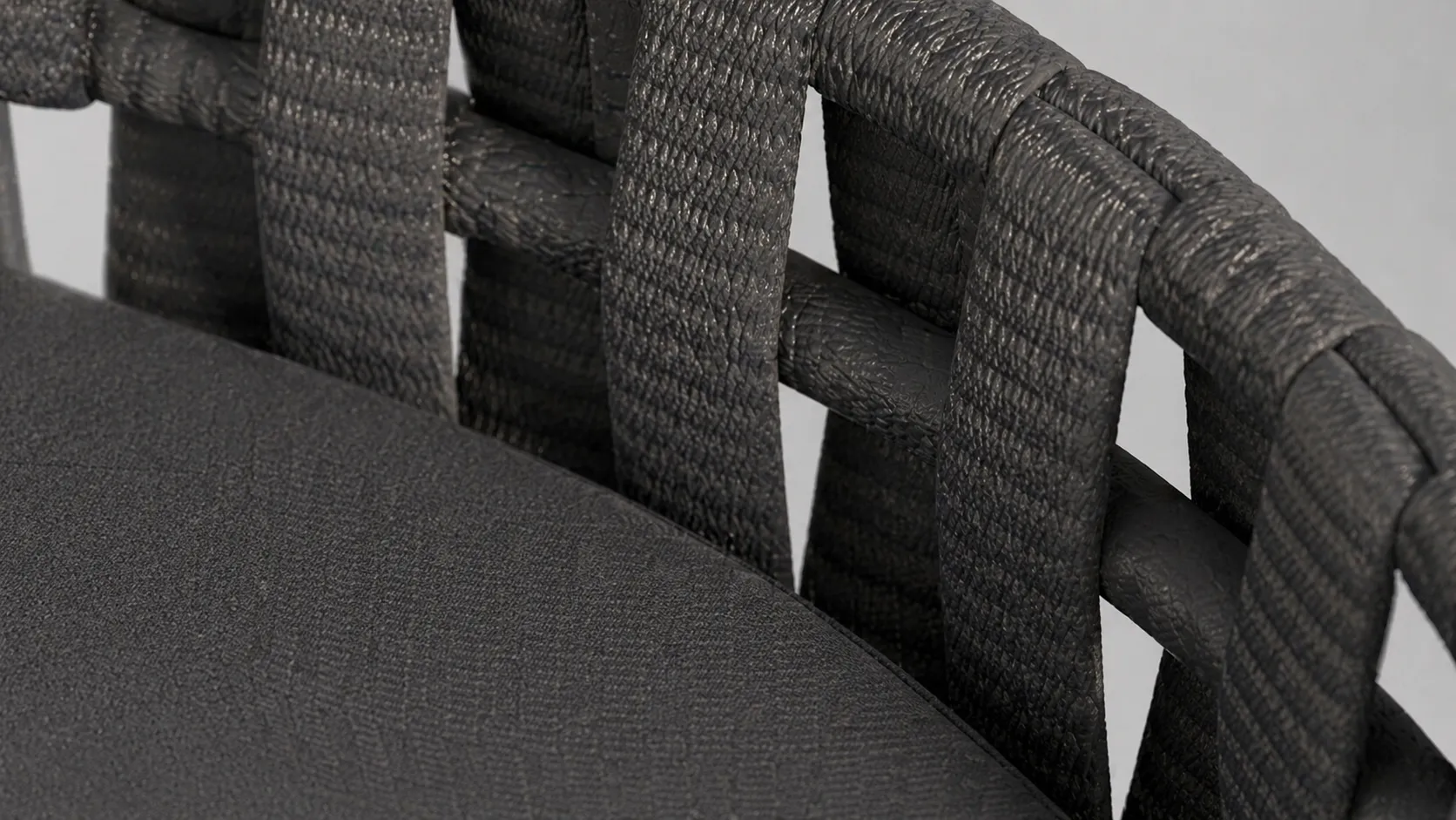 Black Wicker Outdoor Daybed for Hotel Poolside Projects
