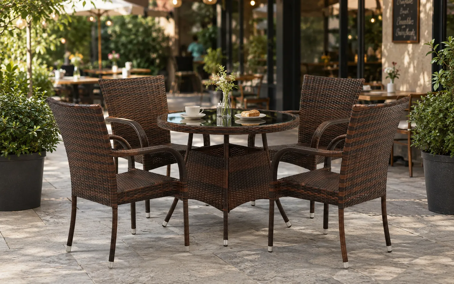 XIMU Furniture brown PE rattan dining set with 4 armchairs and round glass table