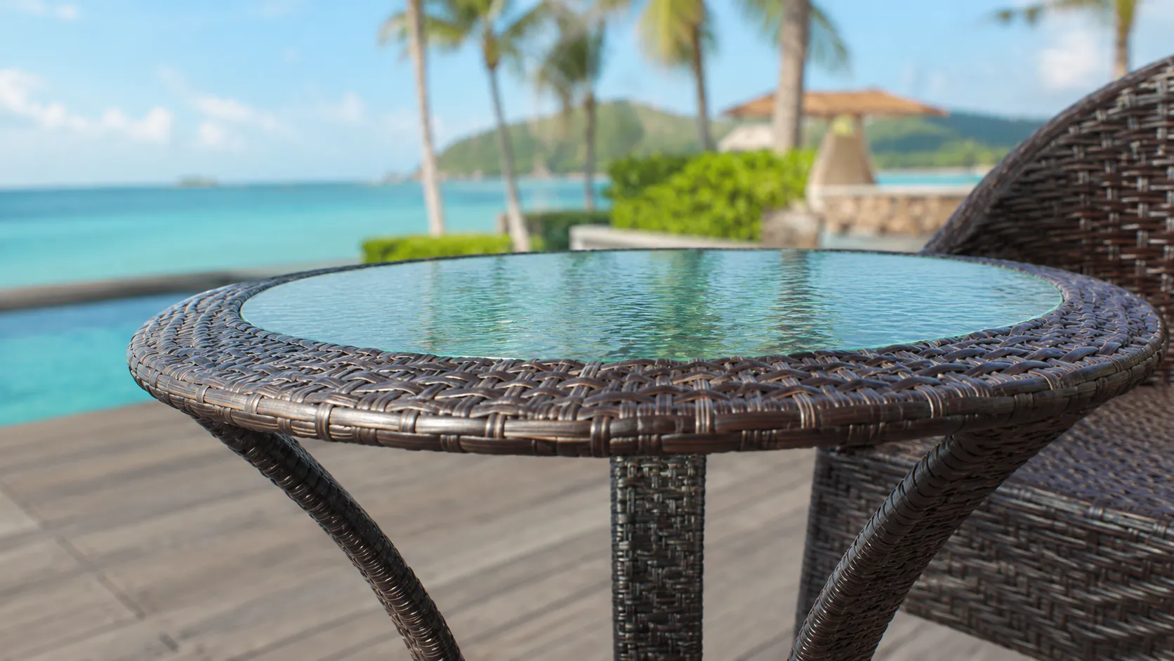 PE Rattan Bistro Set with 2 Chairs & Round Glass Table for Balcony, Patio & Café