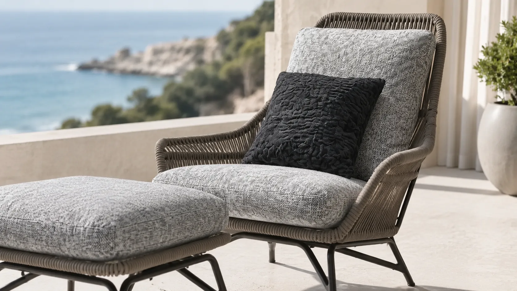 Matching ottoman detail of rope lounge chair set