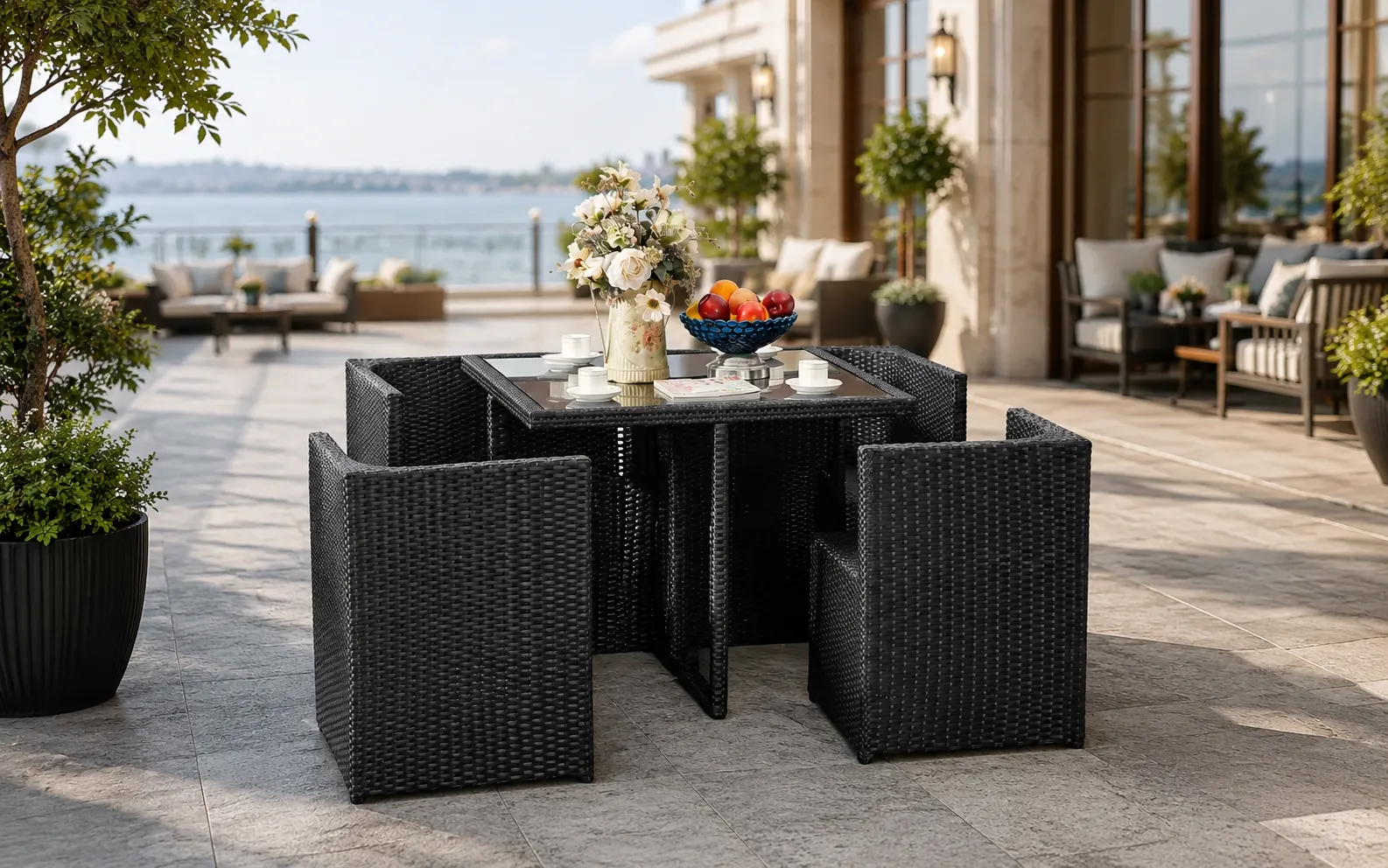 XIMU Furniture PE rattan outdoor dining set with 4 chairs and glass-top table