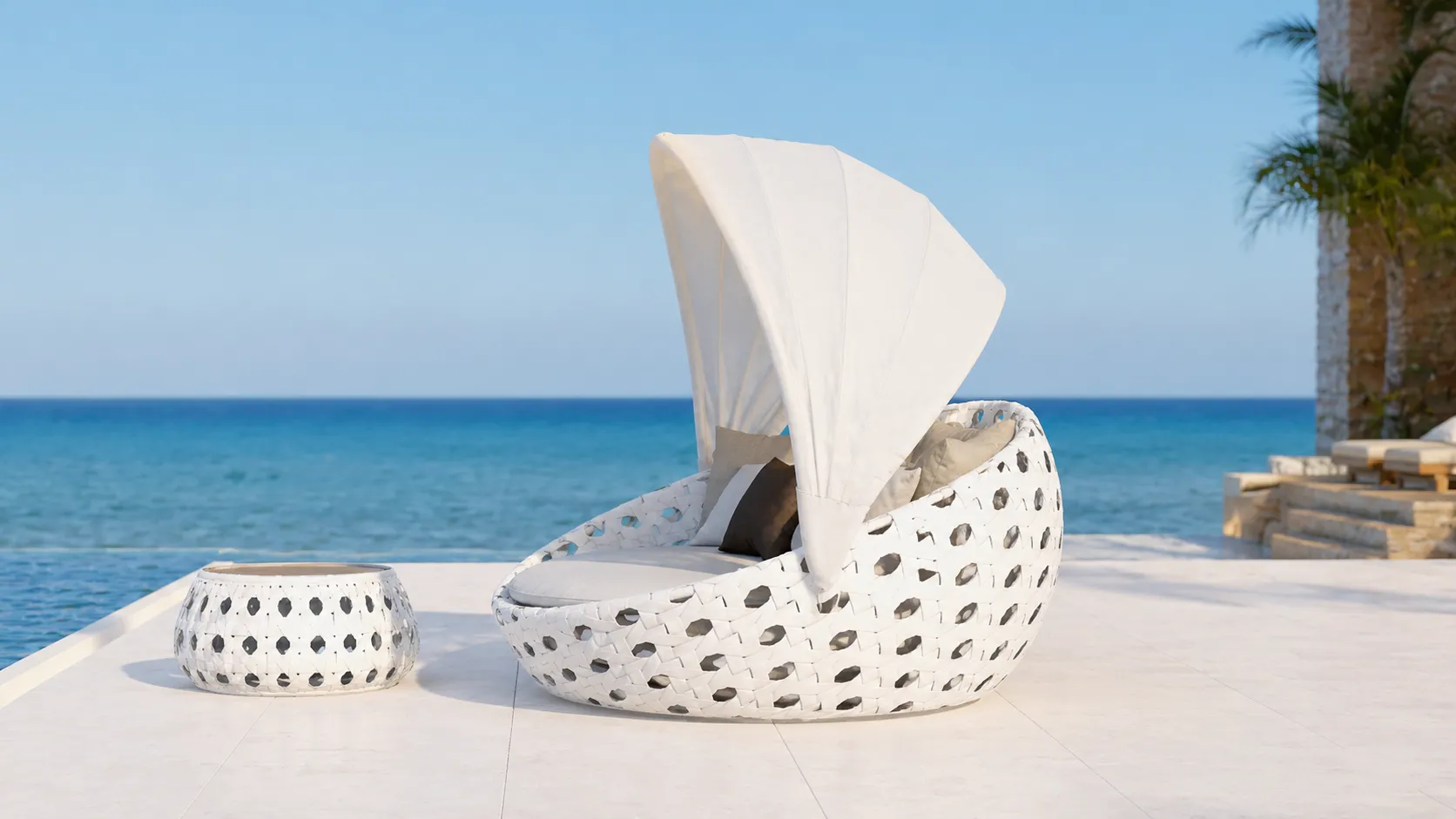 Adjustable Canopy PE Rattan Outdoor Daybed Sofa for Patio, Poolside & Resort Lounge