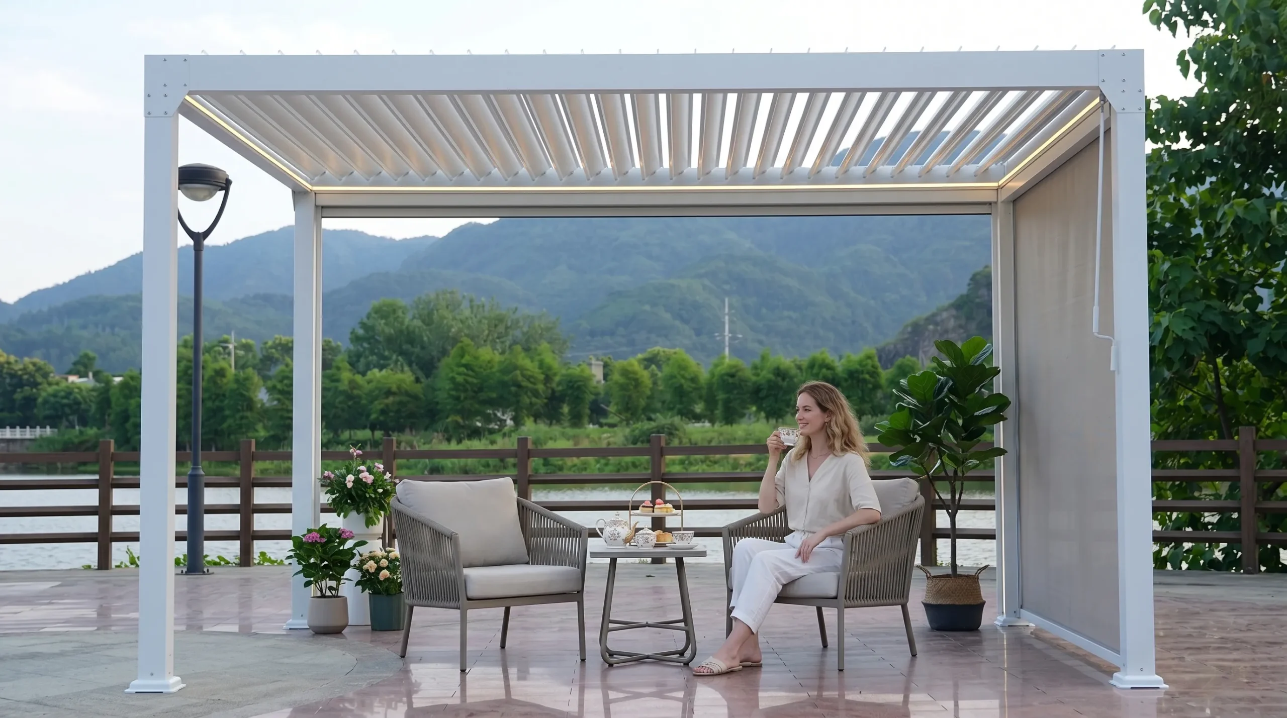 Stainless Steel Outdoor Louvered Moonlight Pergola for Patio & Resort Shade